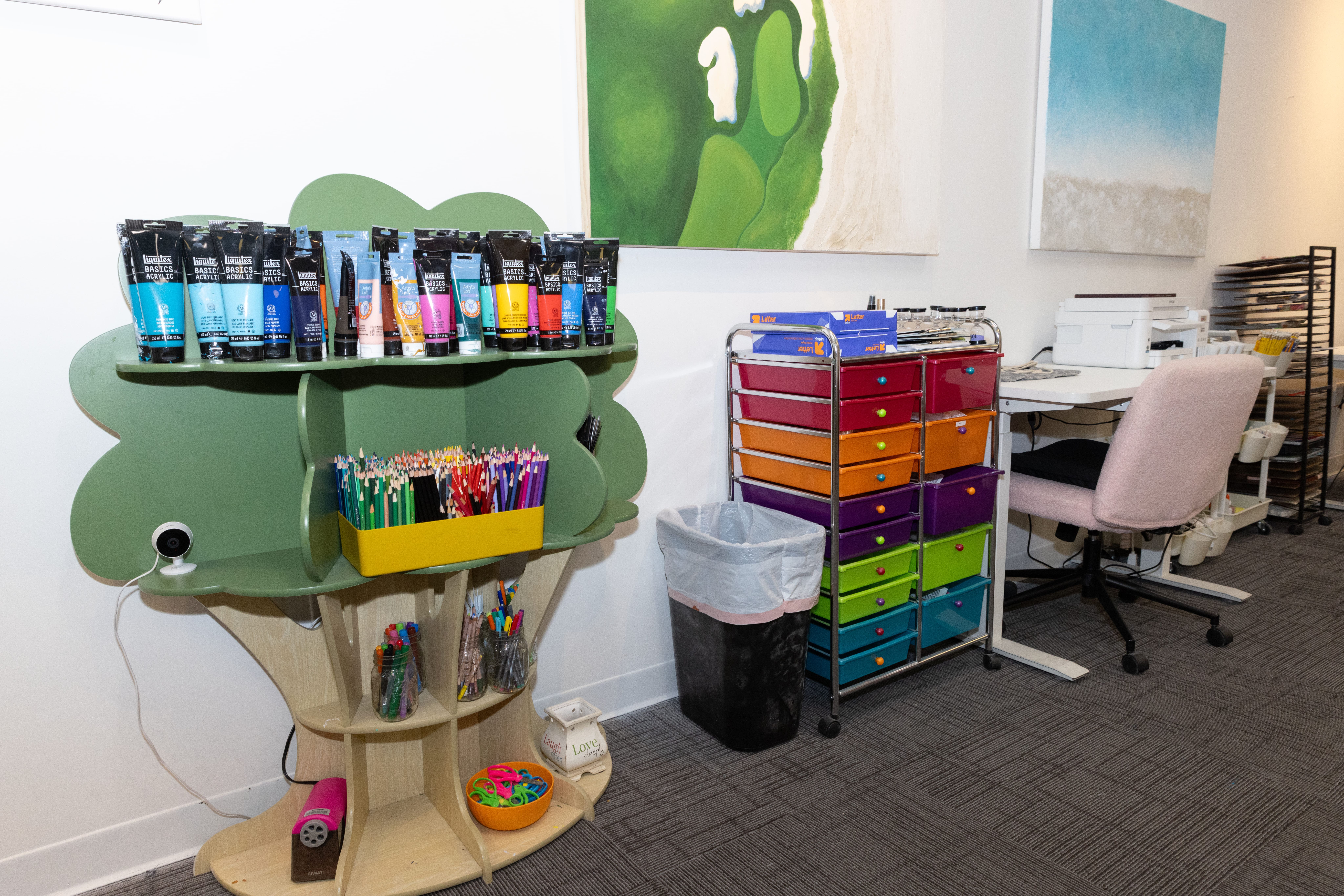 Rent Gallery Space for Art Classes at Yasi Artistry – Mission Viejo